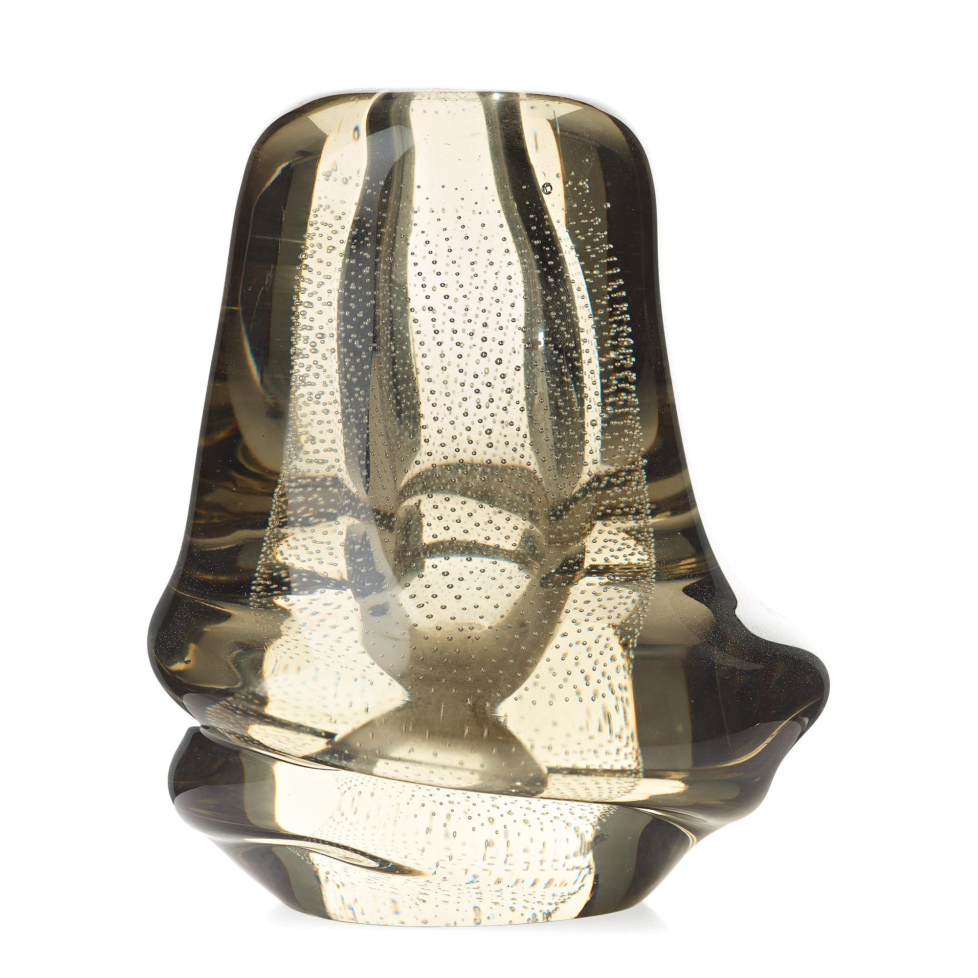 Gunnel Nyman, a "Musselglas" glass vase, Nuutajärvi Notsjö, Finland, late 1940's.