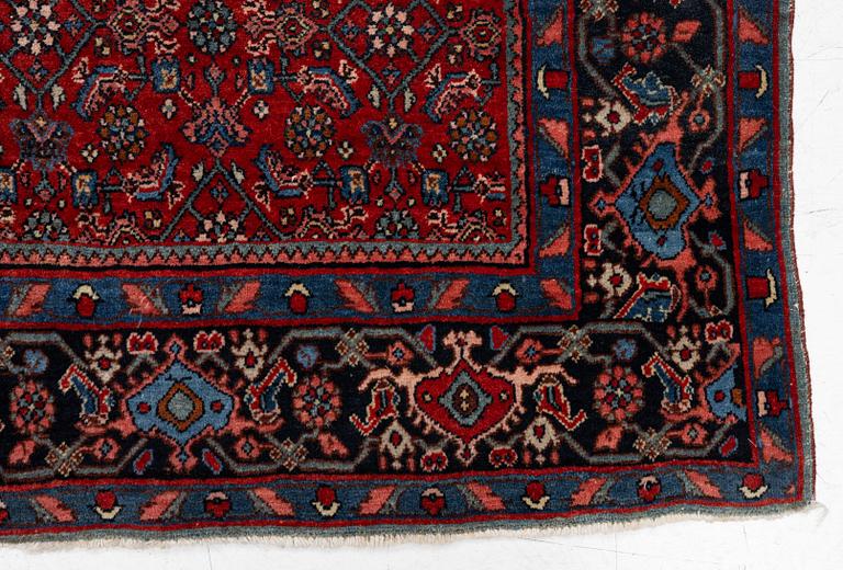 Matta, orientalisk, ca 212 x 136 cm.