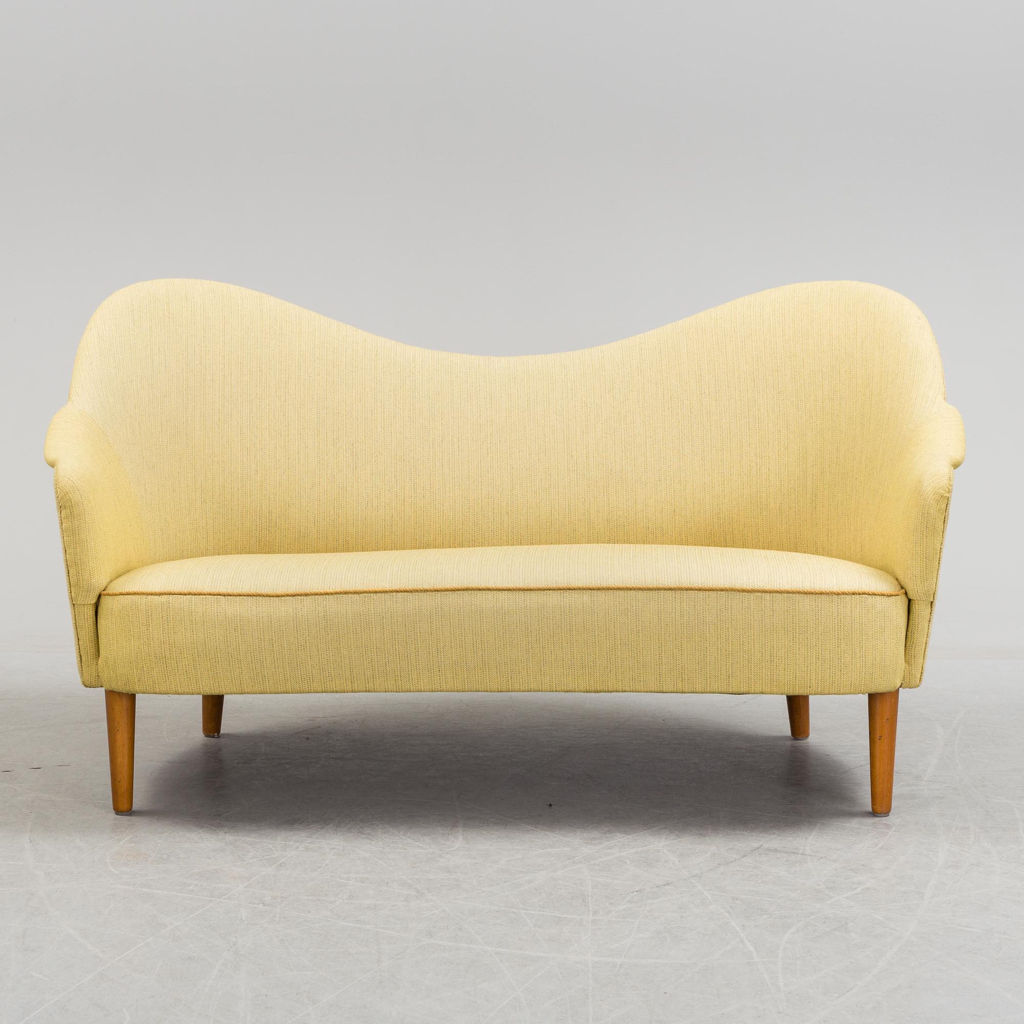 A second half of the 20th cnetury 'Samspel' sof aby Carl Malmsten.