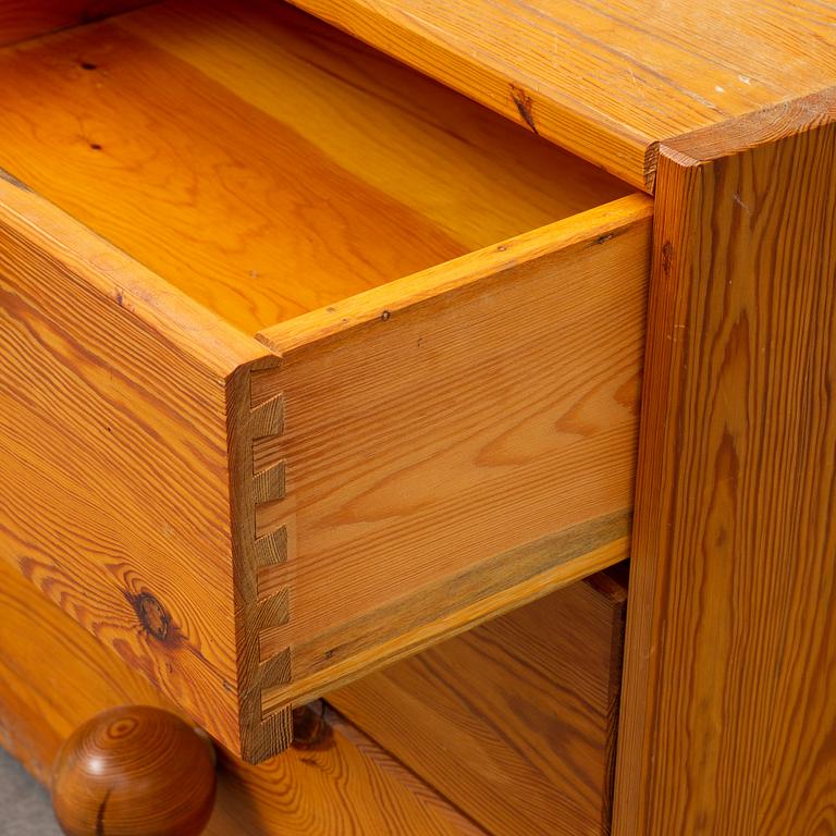 SÄNGBORD, ett par, 1900-talets andra hälft.