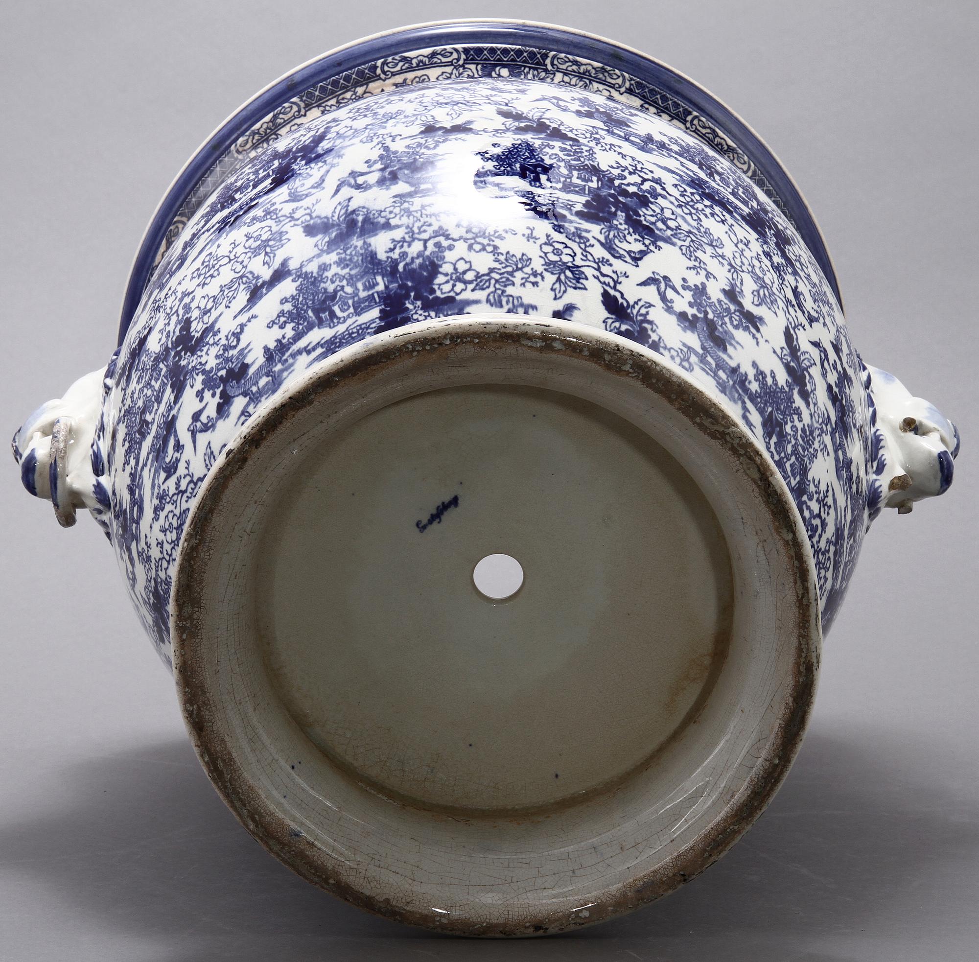 KRUKA, flintgods,  Gustavsberg, 1900-talets första hälft.