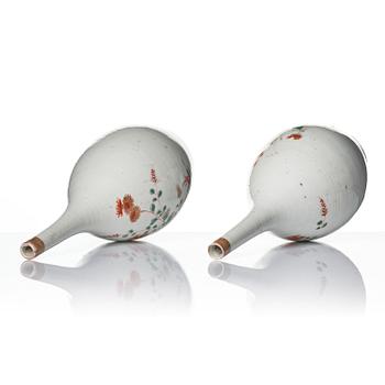 A pair of Japanese vases, Genroku, circa 1700.