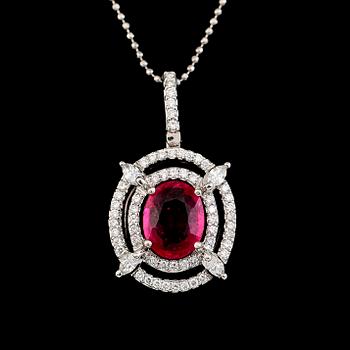 HÄNGE MED KEDJA, 18K vitguld, rubin, briljantslipade diamanter.