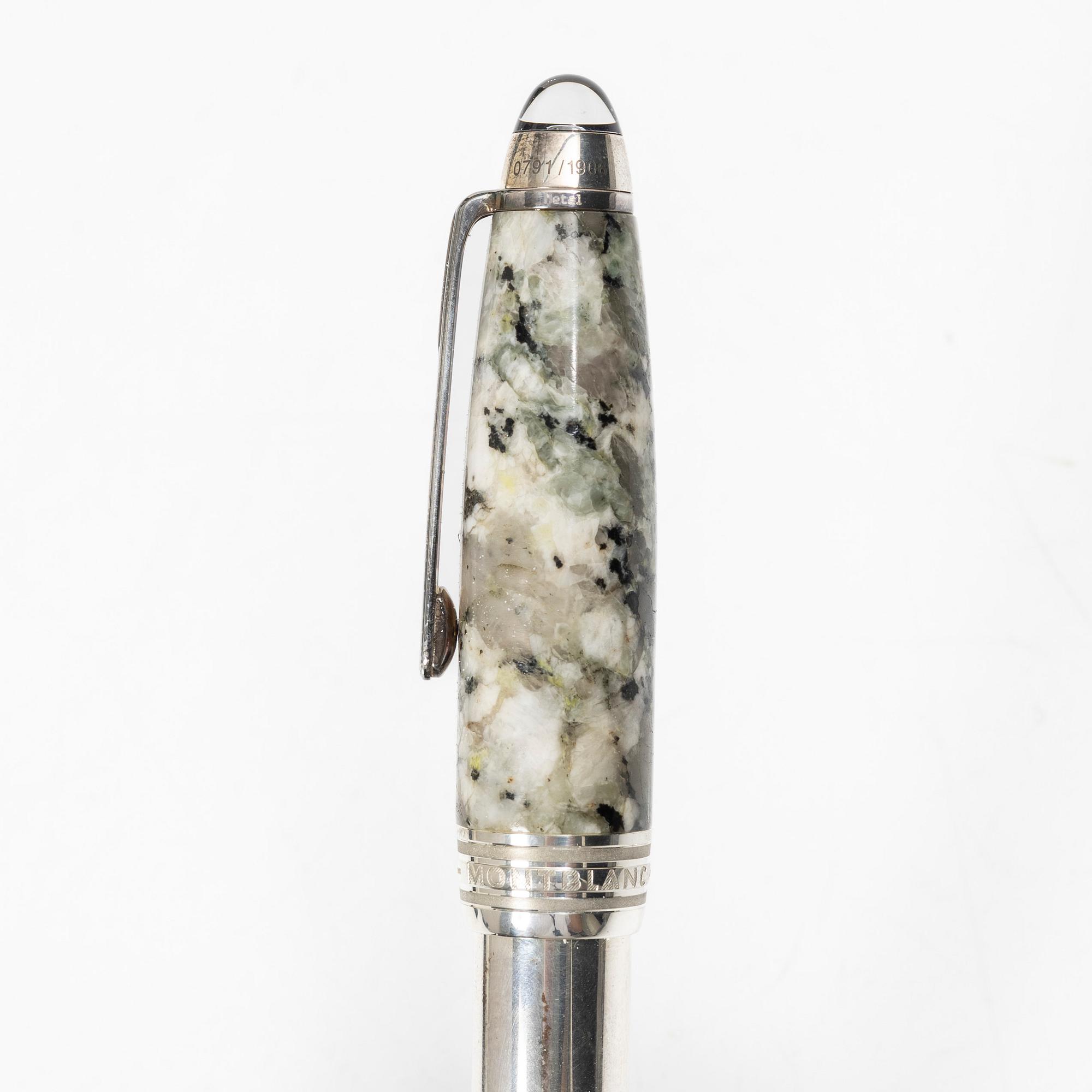 A Montblanc fountain pen, limited edition 'Soulmakers for 100 years', 'Starwalker'.