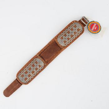 Samiska läderarbeten, 5 delar, 1900-talets andra hälft.