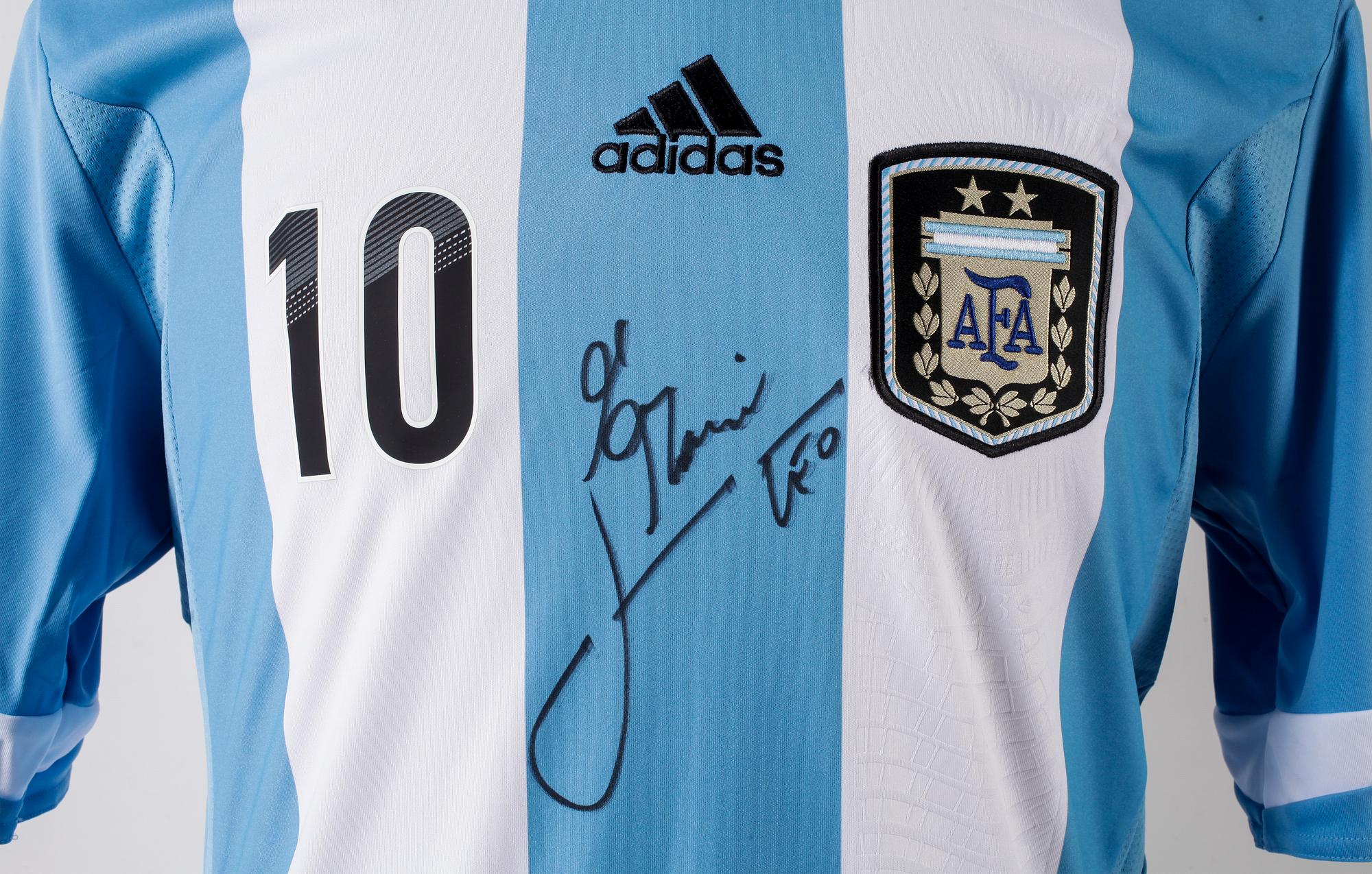 FOTBOLLSTRÖJA, signerad av Lionel Messi, Argentinska landslaget.