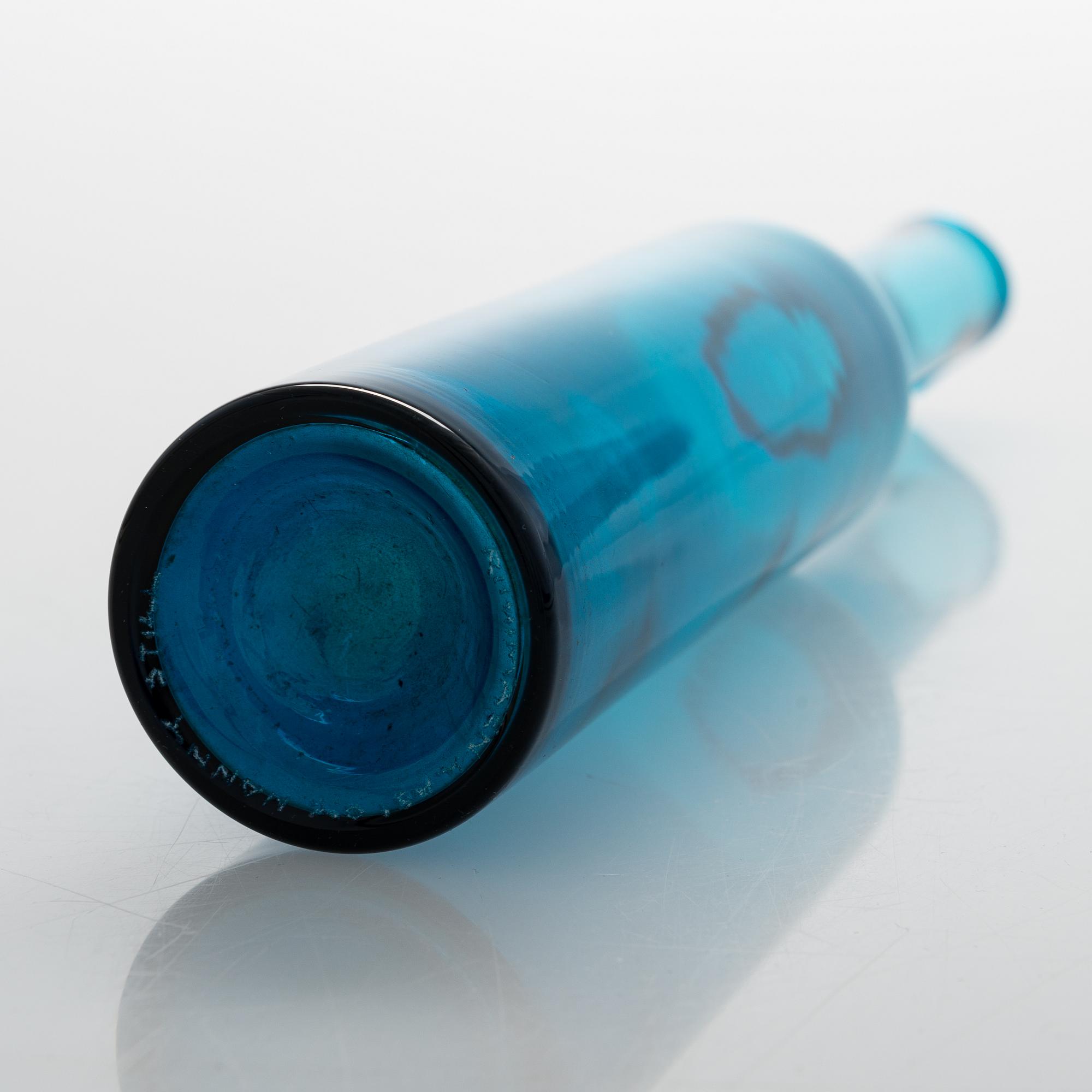 Nanny Still, A glass bottle, model 1734, signed Nanny Still Riihimäen Lasi O.Y.