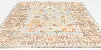 Matta, västpersisk, 349 x 260 cm.