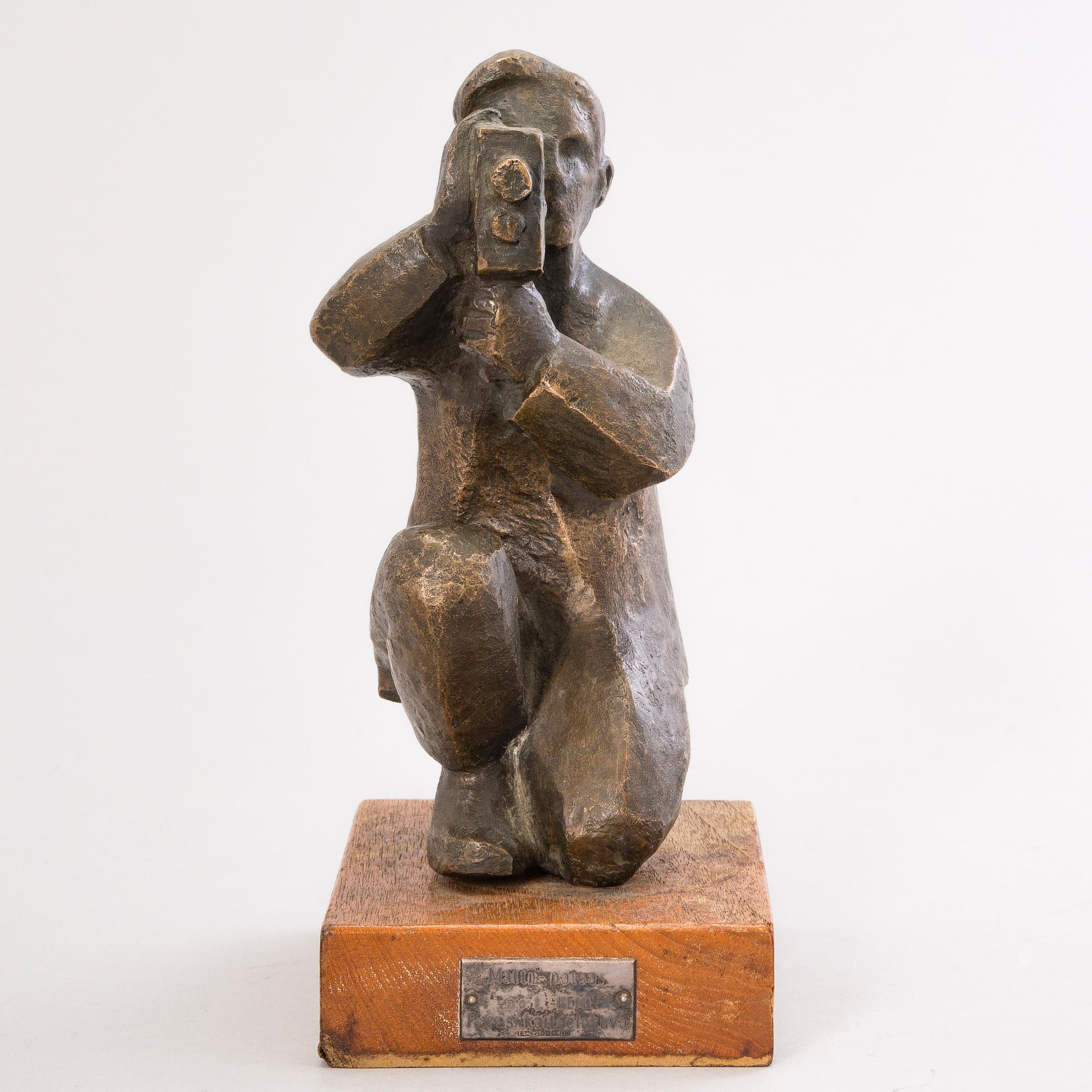 ENSIO SEPPÄNEN, bronze sculpture, signed and dated-63 (on the base).