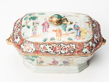 A famille rose tureen with cover, Qing dynasty, Qianlong (1736-95).