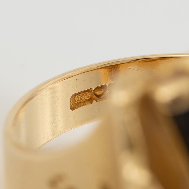 Björn Weckström, ring 18K gold with green tourmaline "Tourmaline River", Finland 1989.