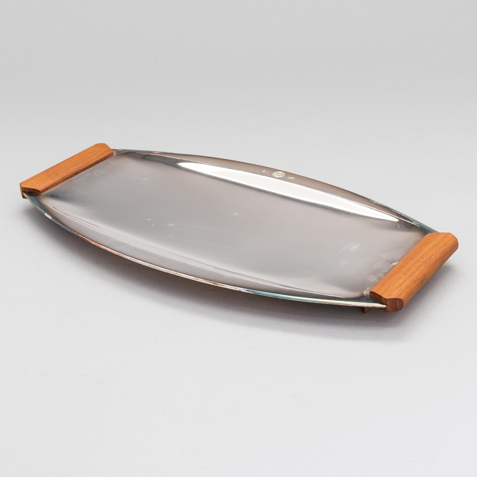 TAPIO WIRKKALA, BRICKA, nysilver och teak, TW 225, stämpelsignerad TW. Hopeakeskus, Finland, 1960-tal.