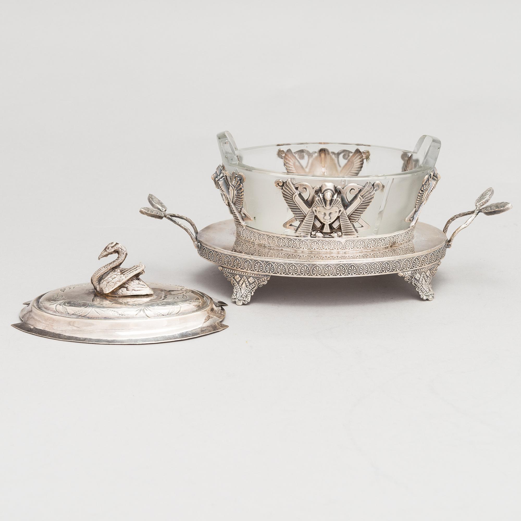 An 'Egyptian Empire style' caviar bowl c. 1900.