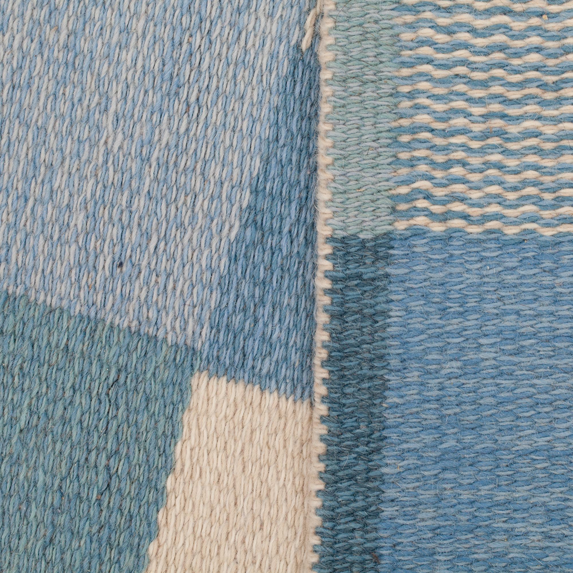 MATTA, maskinvävd, dubbelsidig, signerad ID (Ingrid Dessau). Ca 226 x 159 cm.