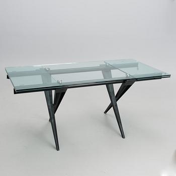 JATKETTAVA PÖYTÄ. Tender by Desalto. Decoma design, 1988.
