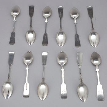 TESKEDAR, 12 st, silver, "Musslan", finska stämplar 1900-talets första hälft. Vikt tot. 144 g.
