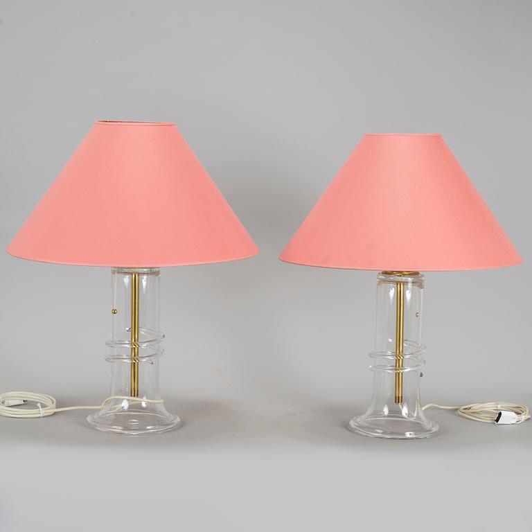 HANNE DREUTLER, bordslampor, ett par, glas, Ateljé Lyktan / Studio Åhus, 1986.