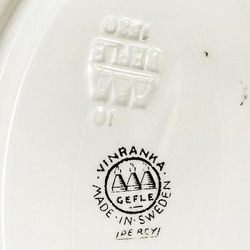 ARTHUR PERCY, a 61 piece service "Vinranka svart" for Gefle in the third quarter of the 20th century.