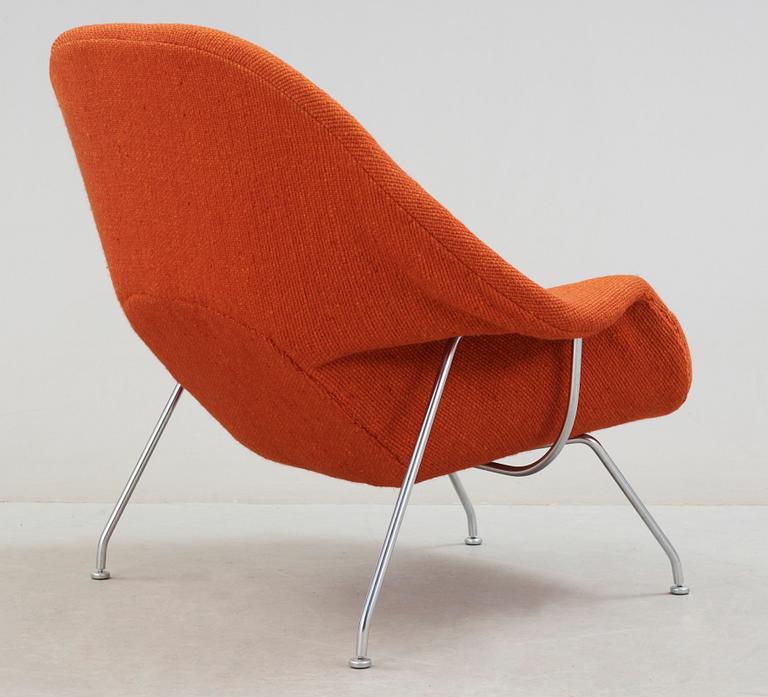 An Eero Saarinen 'Womb Chair', Knoll International.