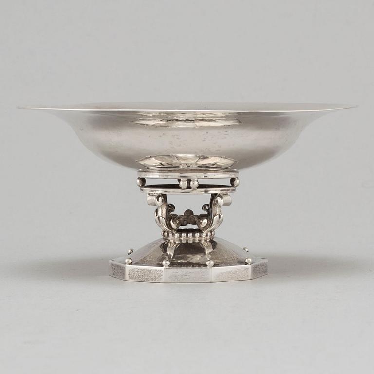 JOHAN ROHDE, skål på fot, silver, Georg Jensen, Köpenhamn, Danmark, 1918.