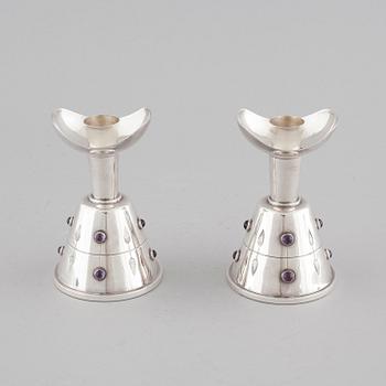 A pair of candleholders by Tage Göthlin in silver for Tesi, Gothenburg, year 1956. Weight in tot 580 gram.