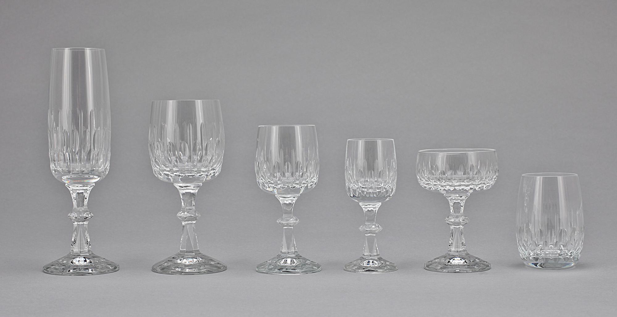 GLASSERVIS, 66 delar, 1900-talets andra hälft.