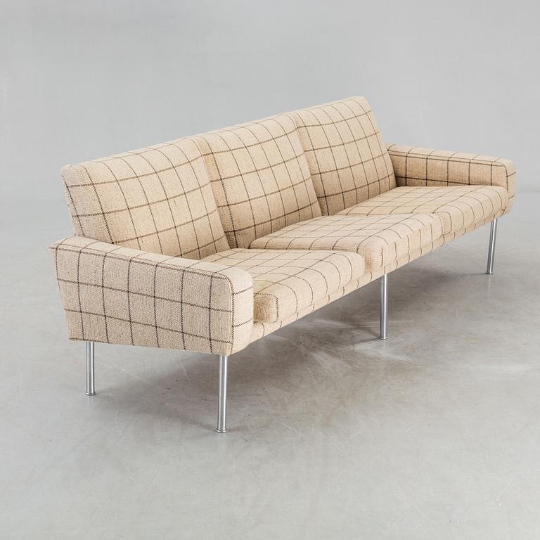 HANS J. WEGNER, soffa, "Kastrup/ AP 34/3". 1960-tal.
