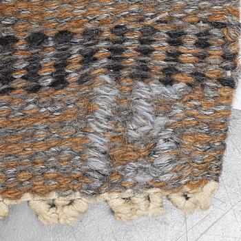 Ingegerd Silow, a carpet, flat weave, ca 272 x 187-191 cm, signed IS, around 1960-1970.