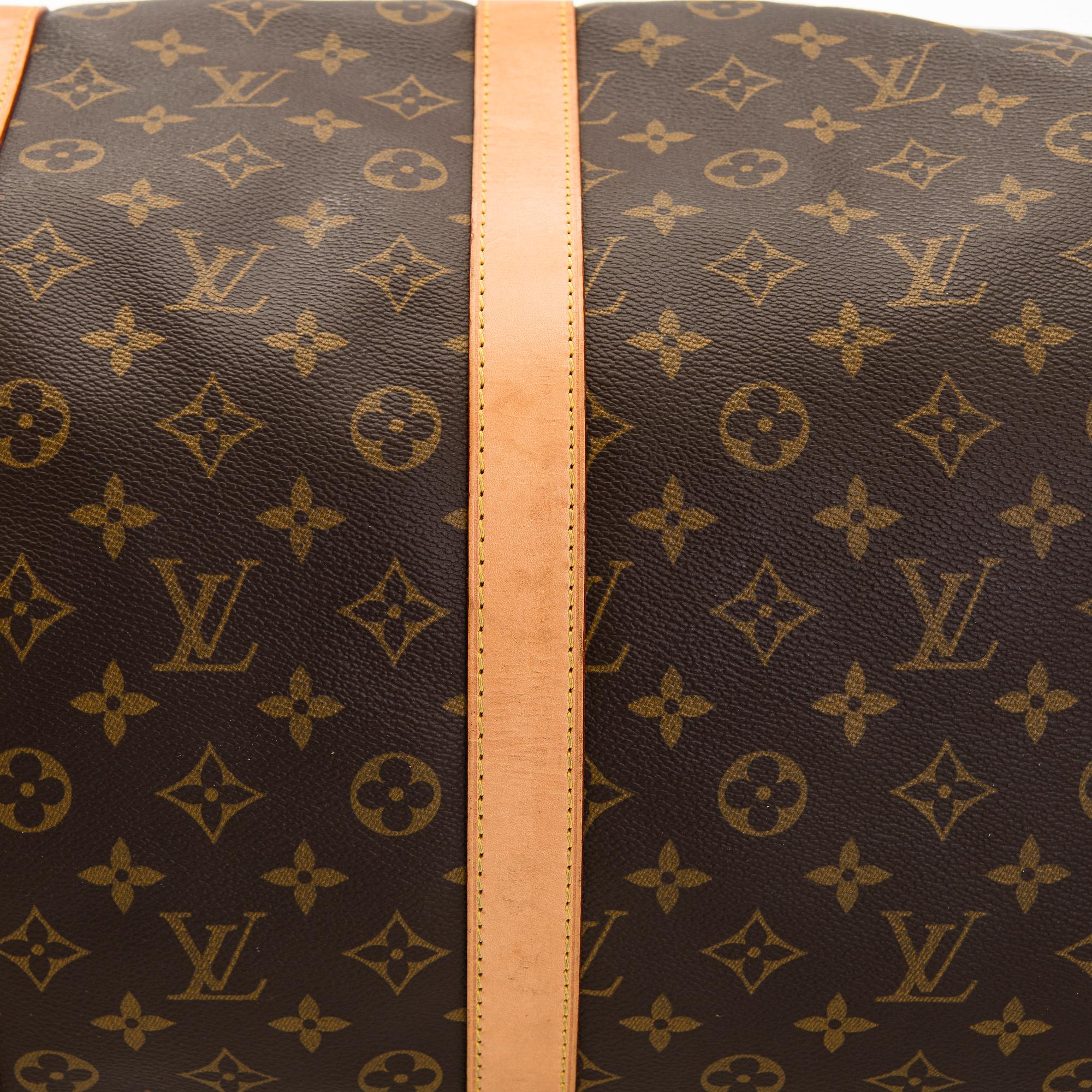 Louis Vuitton, a Monogram Canvas 'Keepall 55 Bandoulière' weekend bag.