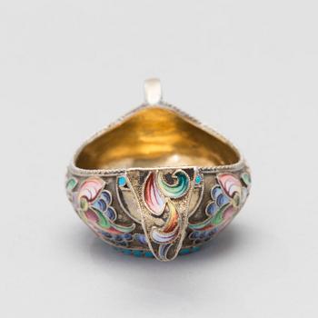 A RUSSIAN ENAMEL KOVSH, silver, Moscow 1908-17, Maria Semenova.