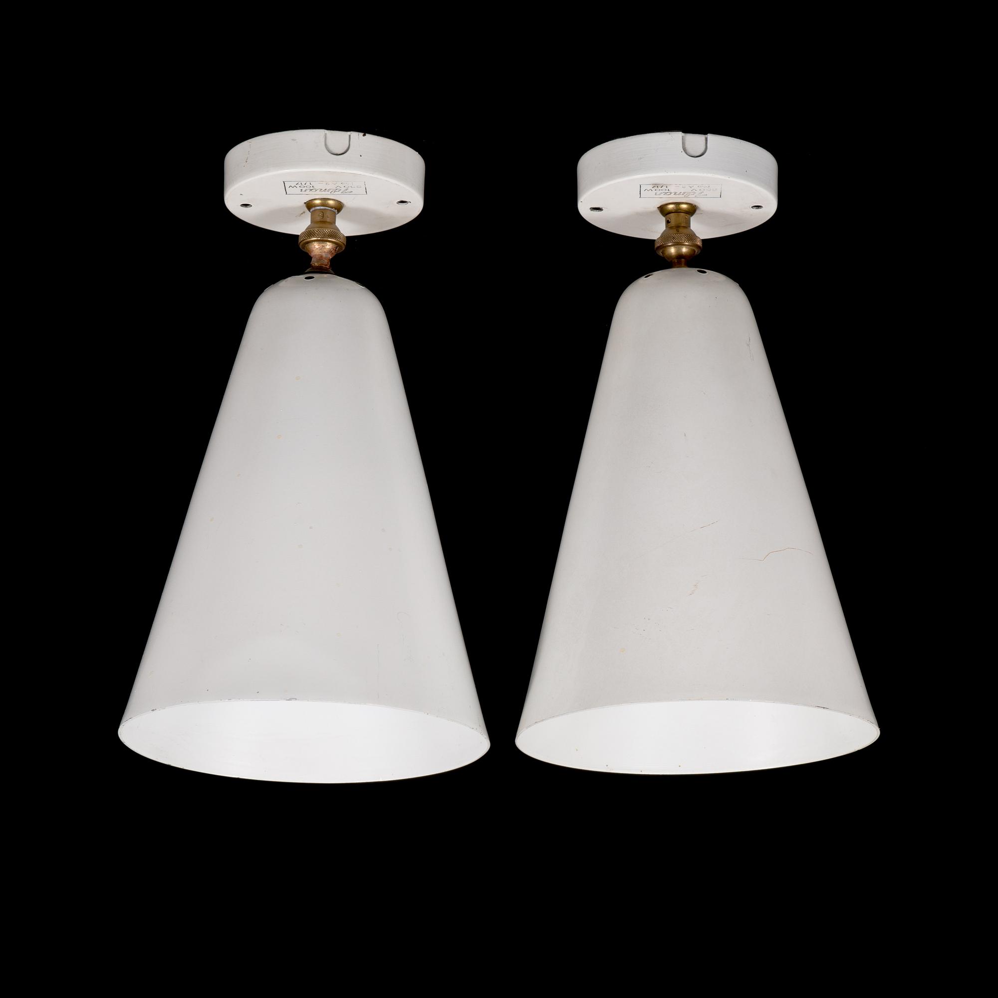 Paavo Tynell, A pair of mid 20th century spotlights model A2-1 / 17, Idman, Finland.