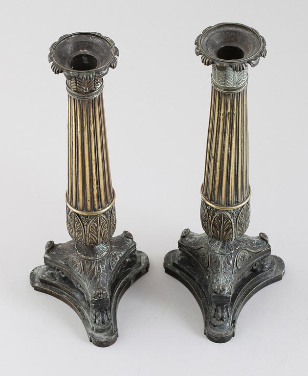 LAMPFÖTTER, 2 st, senempire, 1800-talets första hälft.