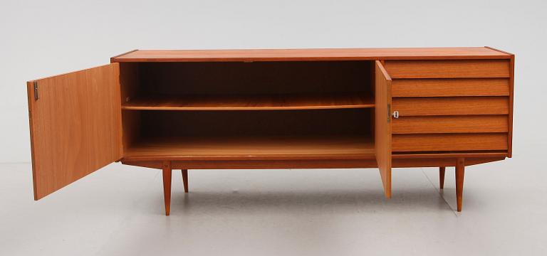 SIDEBOARD, 1900-talets andra hälft.