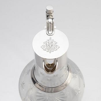 Karaff, slipat glas och silver, verkmästare Maria Linke, Shanks & Bolin, Moskva 1886.