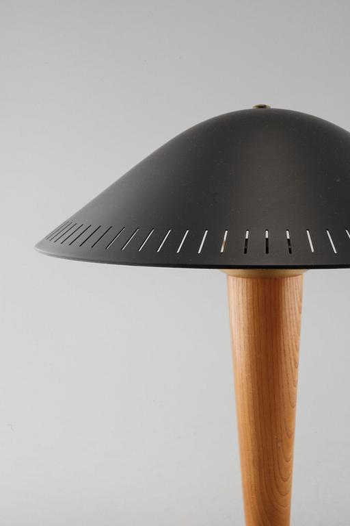 A mid 20th century table lamp.