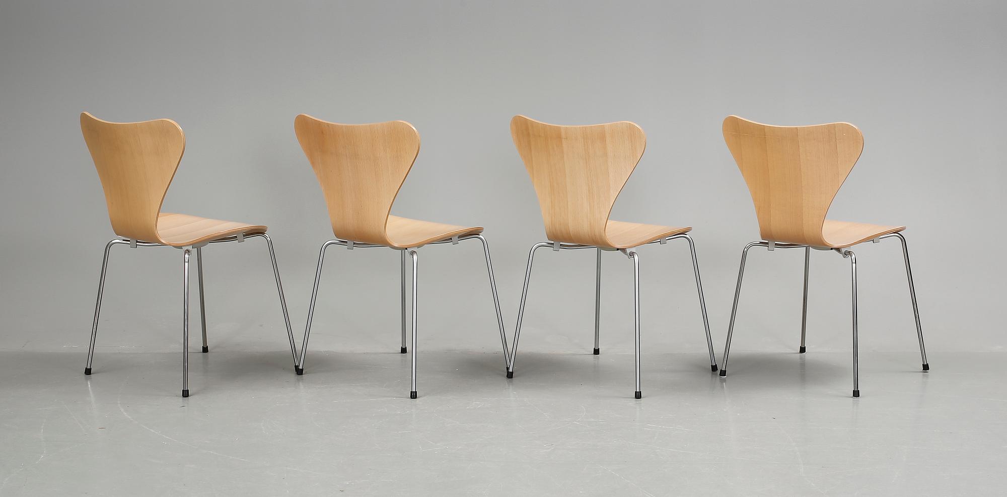 STOLAR, 4 stycken, "Sjuan", Arne Jacobsen, Fritz Hansen 2007.