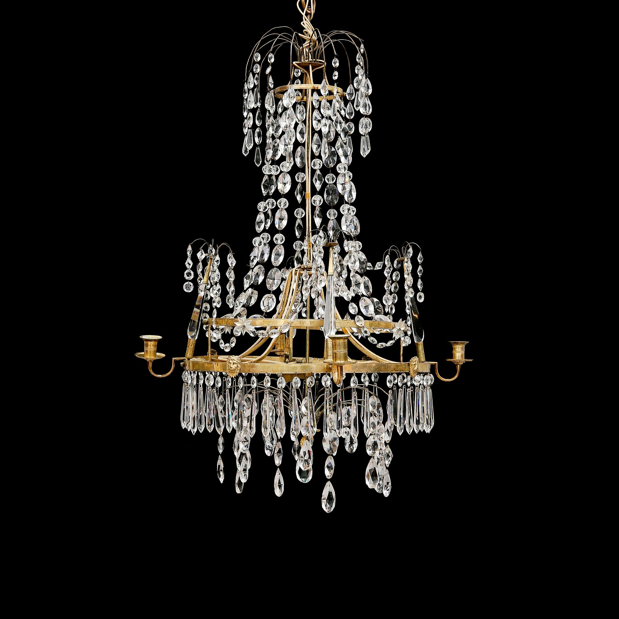 LJUSKRONA, sengustaviansk, 1800-talets första hälft. Höjd ca 90 cm.
