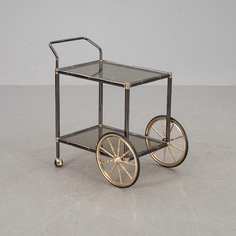 SERVERINGSVAGN, 1900-talets slut.