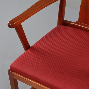 KARMSTOLAR, ett par, "Ambassadör", Carl Malmsten, Rydéns Interiör, tillverkade 1985.