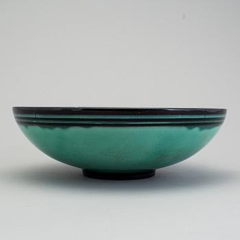 A "V series" bowl by Ilse Claesson for Rörstrand, 1930´s.