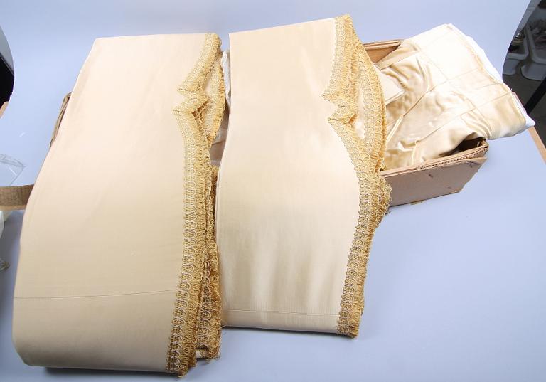 PARTI TEXTILIER. Gardinuppsättningar.