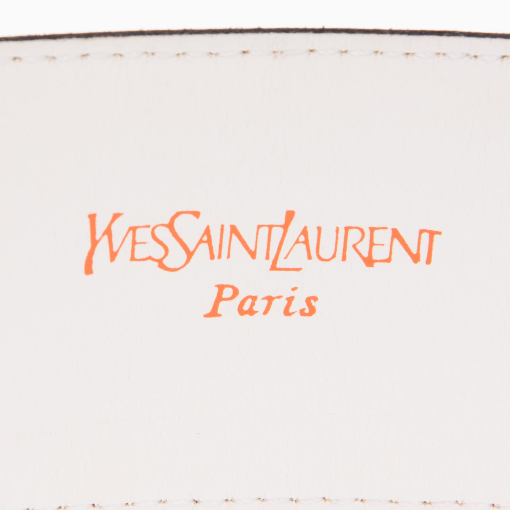 VYÖ, Yves Saint Laurent.