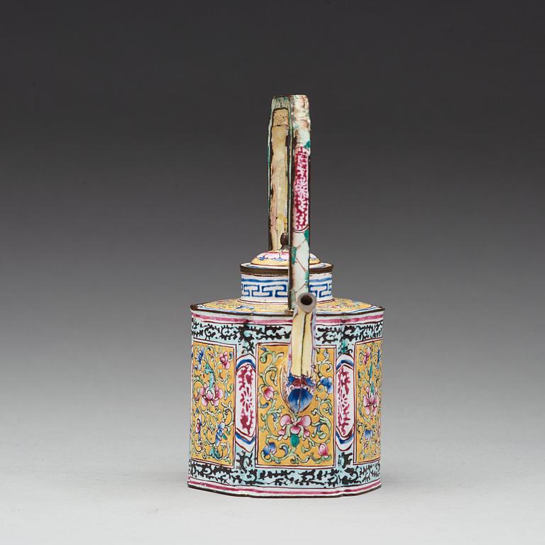 An enamel on copper tea pot with cover, Qing dynasty, 19th Century.