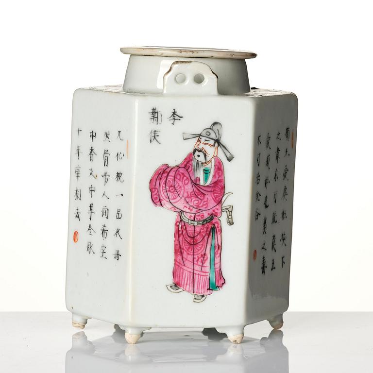 A famille rose 'Wu Shang Pu' tea pot with cover, Qing dynasty, c. 1900.