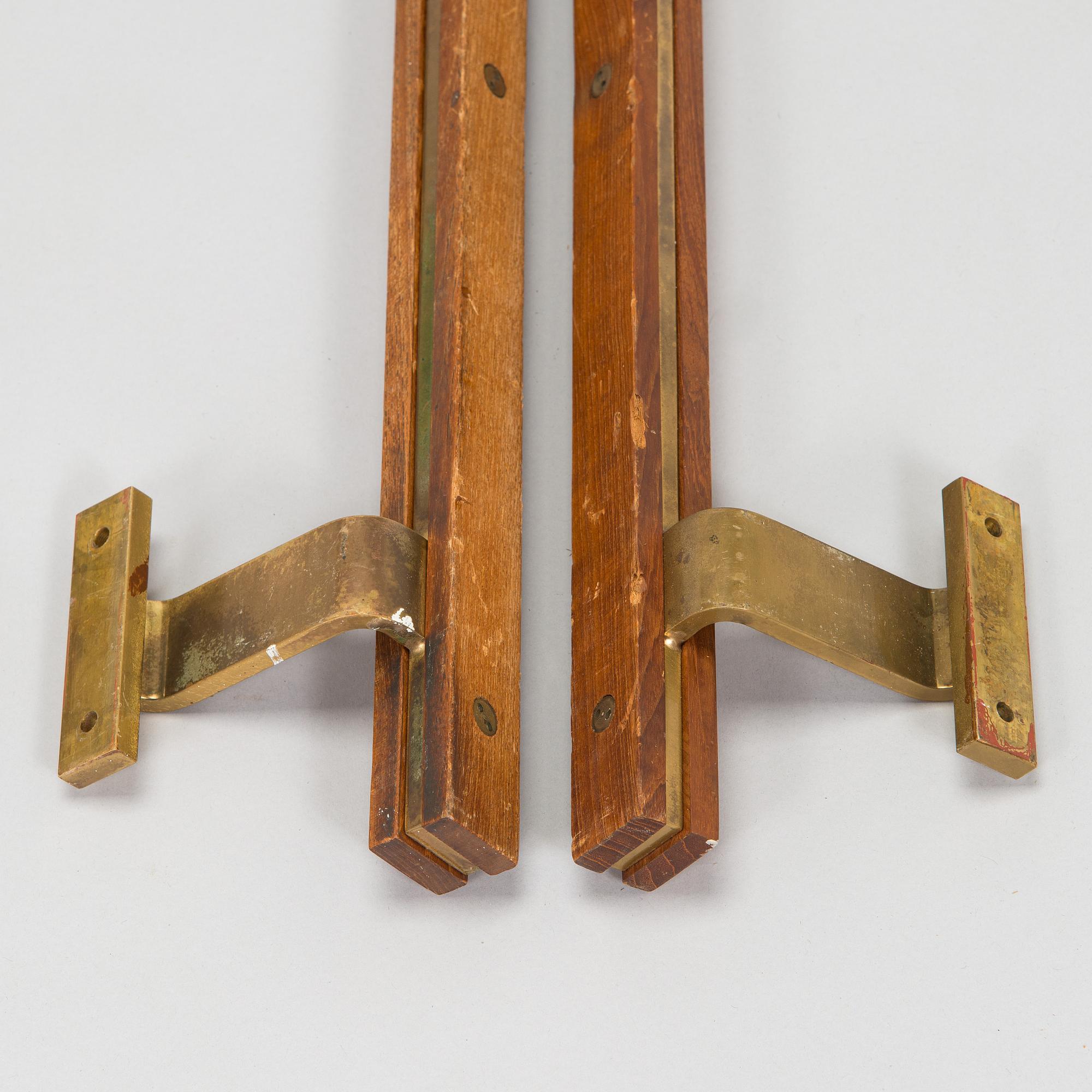 Aarne Olavi (Olli) Kuusi, dörrhandtag, tre par, modell 205, tillverkare Primo Oy, 1900-talets senare hälft.