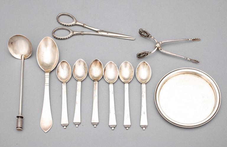 PARTI SILVER, 11 delar, silver, mest Georg Jensen, bla "Pyramid", mest 1930-tal. Tot ca 252 gram.
