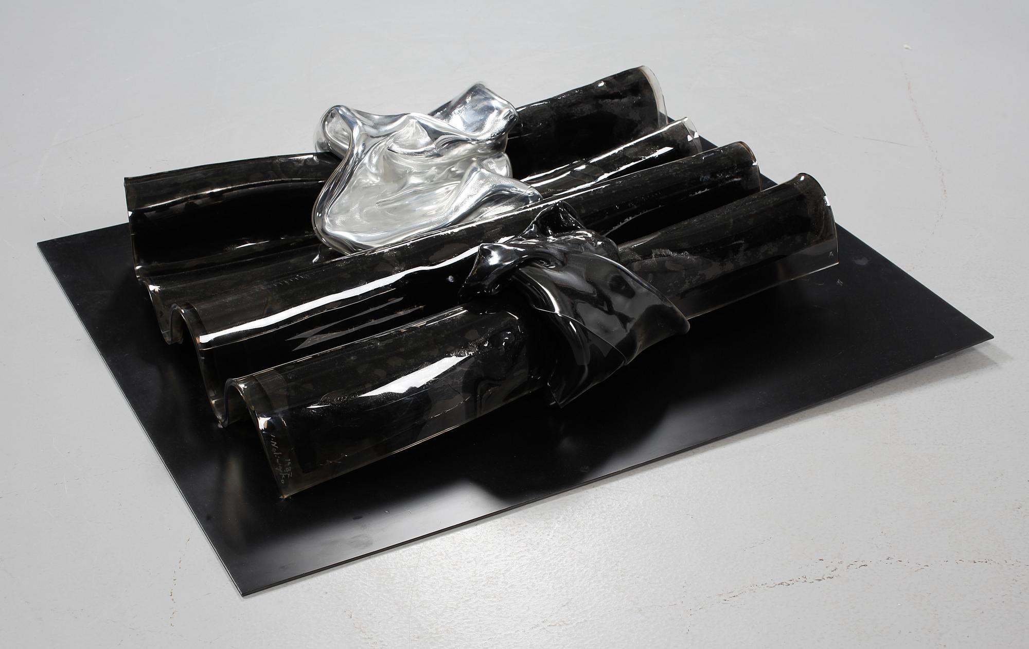 SKULPTUR, Jan Naliwajko, signerad och daterad 1987.