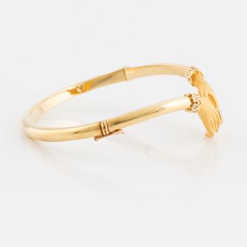 Carrera y Carrera, armring 18K guld i form av händer med briljantslipade diamanter.