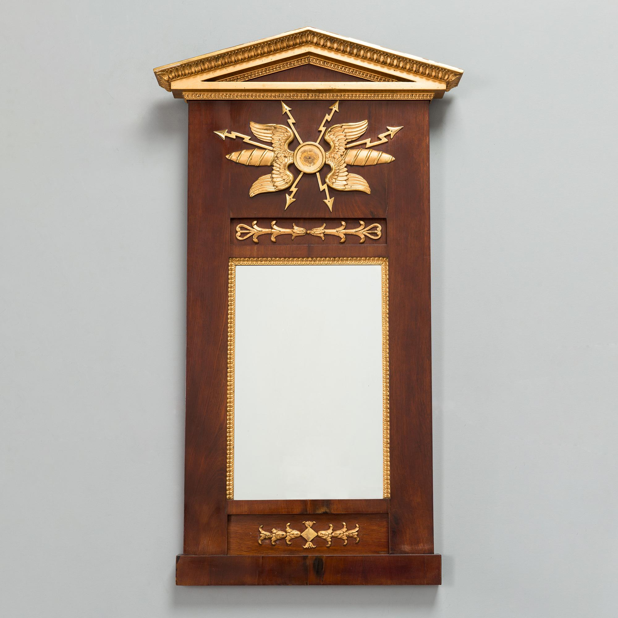 Spegel, empire, 1800-talets första hälft.