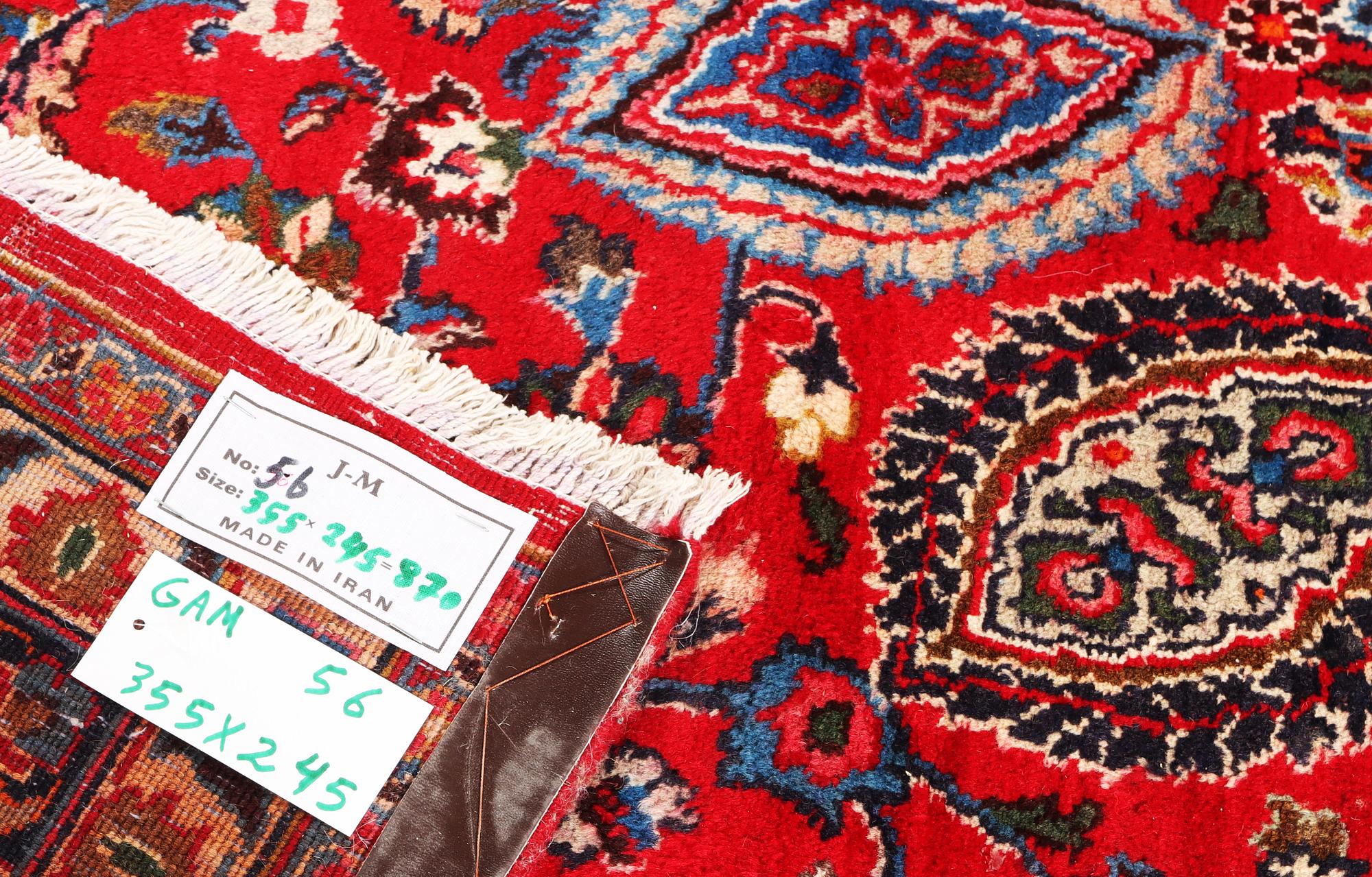 A Keshan carpet, c. 355 x 245 cm.